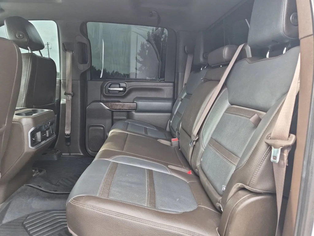 Used 2020 White GMC Denali image 34