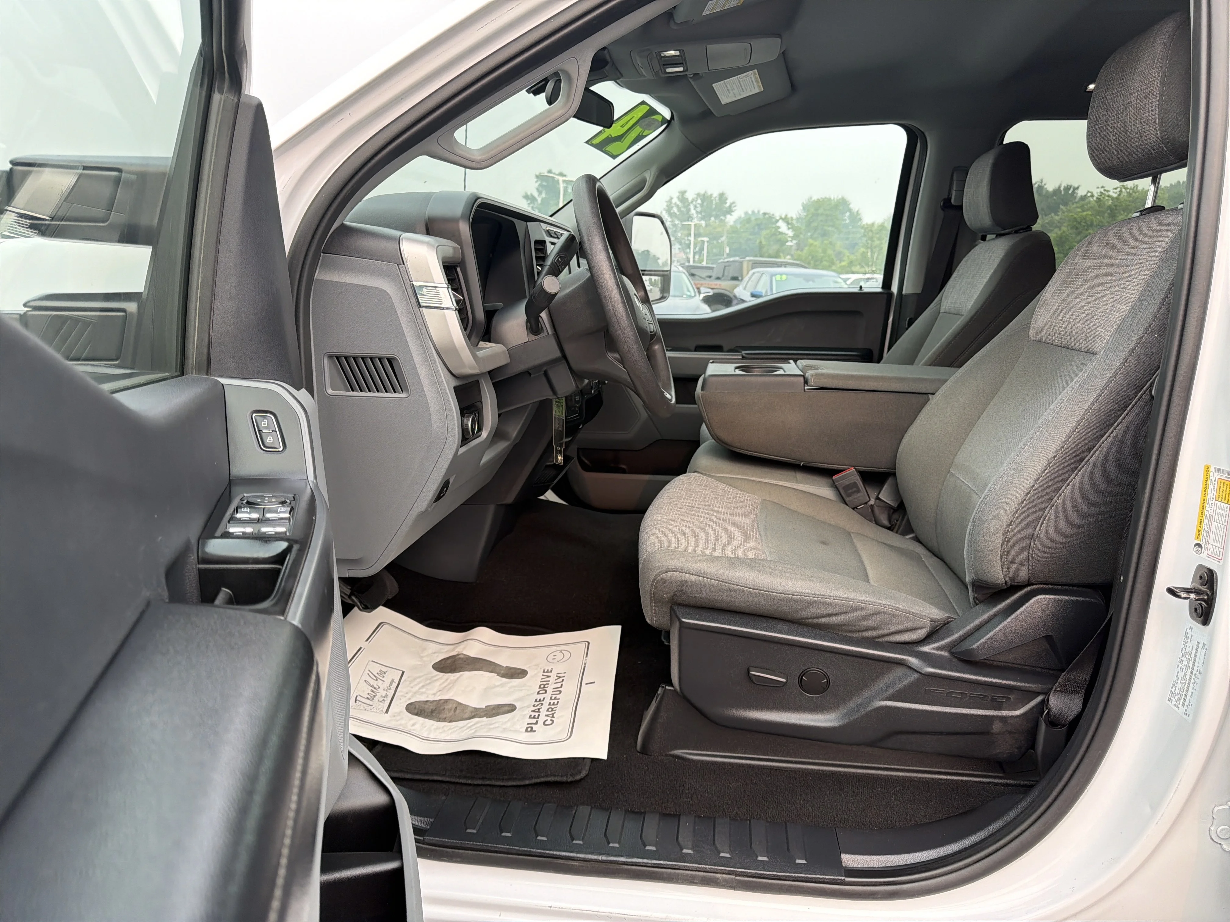 Used 2024 Oxford White Ford XLT image 12