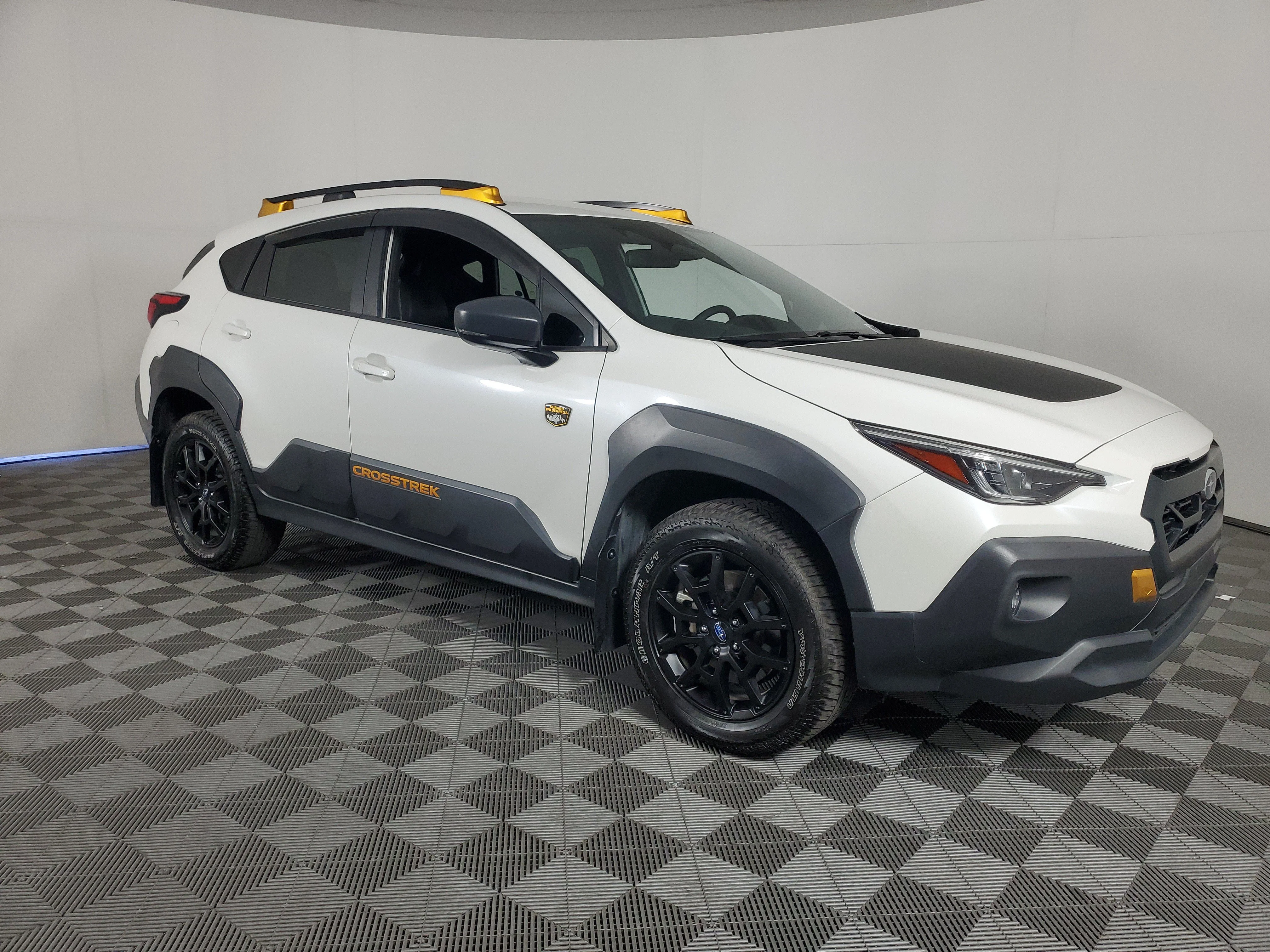 Certified Used 2024 Crystal White Pearl Subaru Wilderness image 2