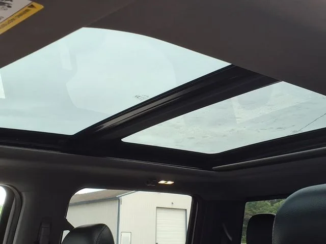 Used 2015 White Ford Lariat image 6