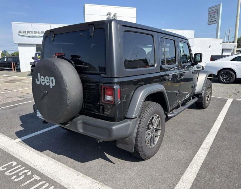 Used 2025 Black Jeep Sport S image 2