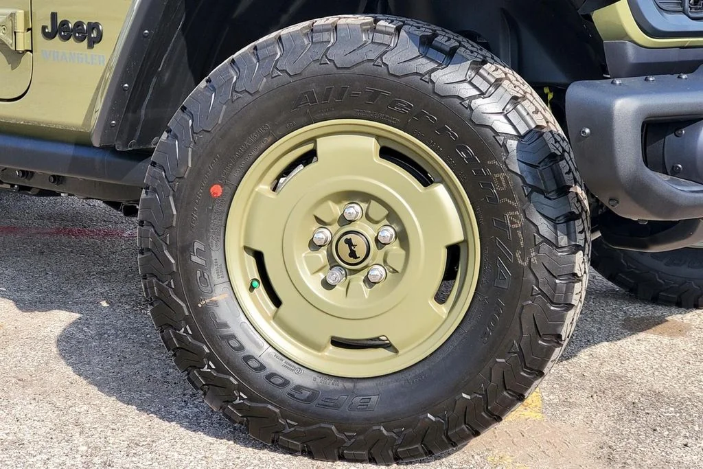 New 2025 Green Jeep Willys 4xe image 3
