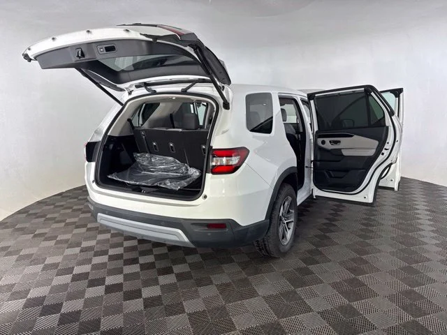 Used 2023 White Honda EX-L image 17