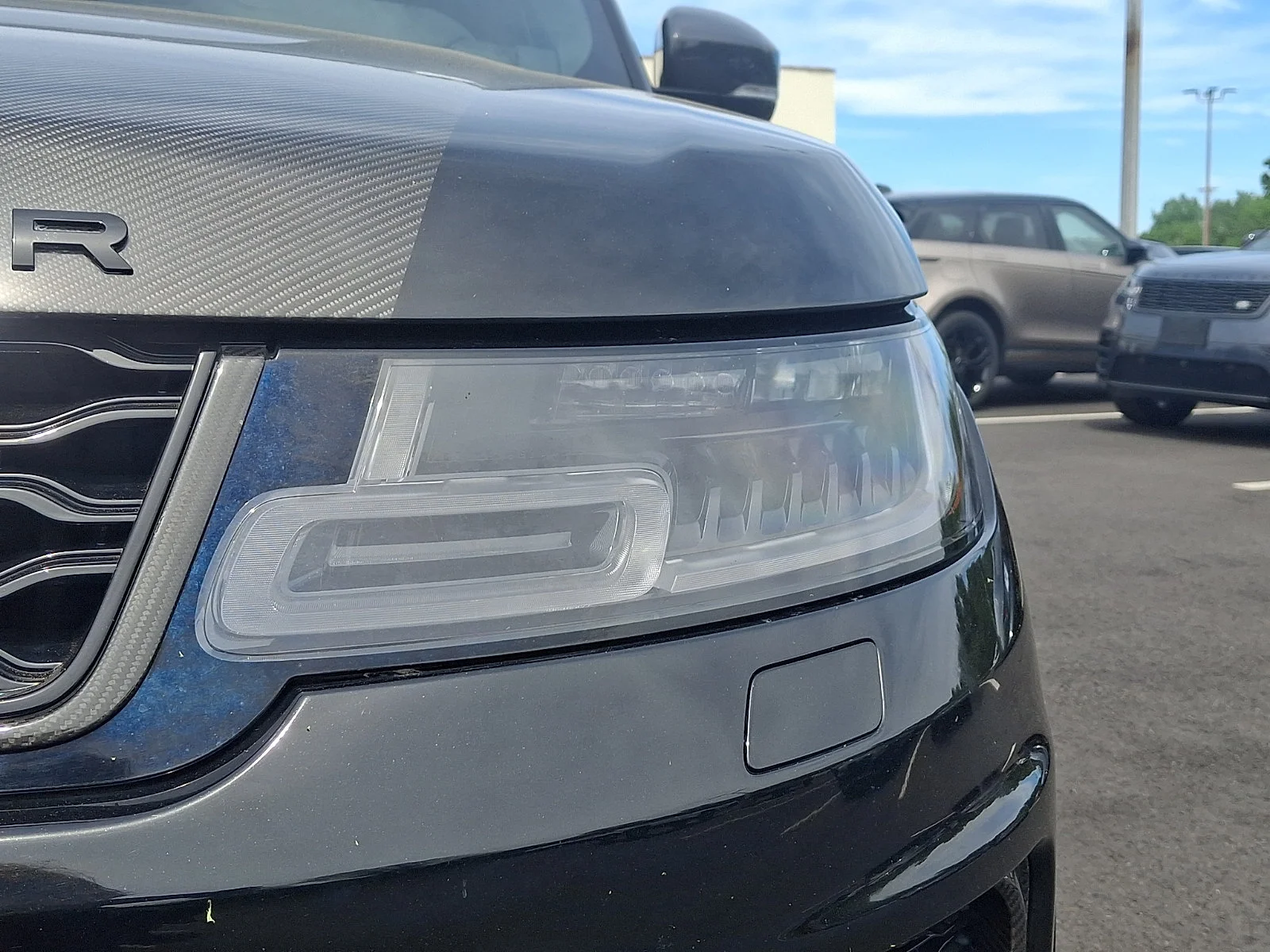 Used 2020 Black Land Rover SVR image 10