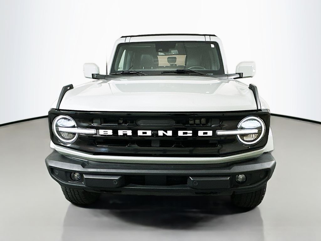 Used 2024 Green Ford Outer Banks image 2