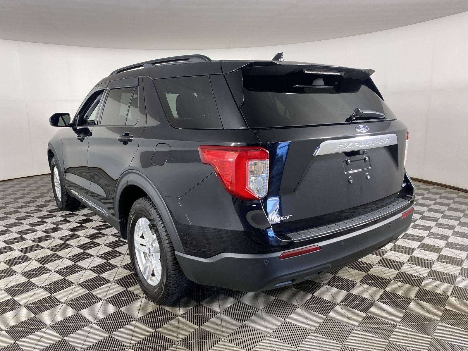 Used 2020 Agate Black Ford XLT image 8