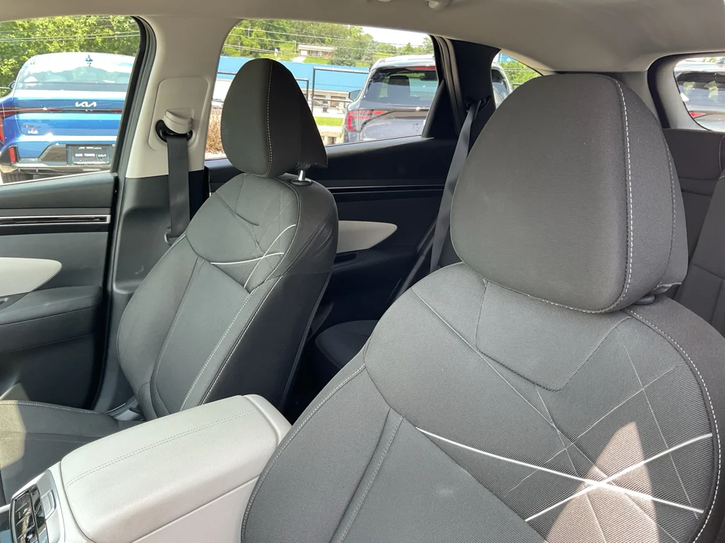 Used 2022 Portofino Gray Hyundai SEL image 18