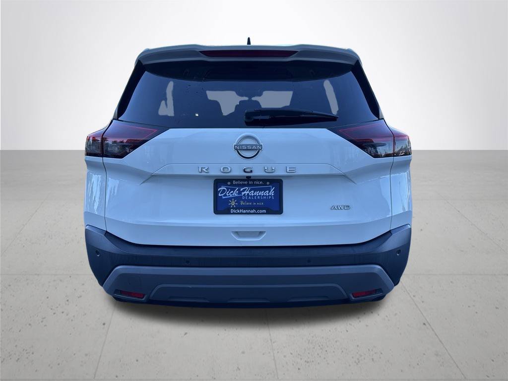 Used 2023 White Nissan S image 8