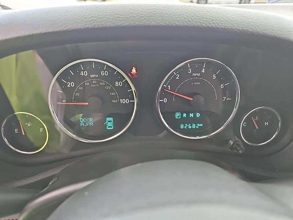 2016 Jeep Wrangler Unlimited Sahara photo 2