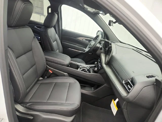 2027 Chevrolet Traverse LT - Photo 25