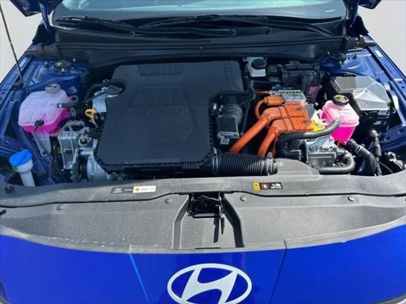 Used 2025 Intense Blue Hyundai SEL Sport image 21