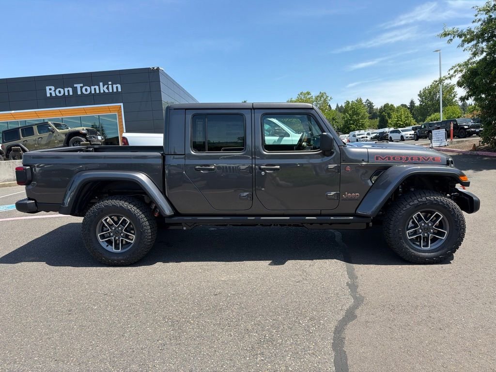 New 2026 Granite Crystal Metallic Clear-Coat Exterior Paint Jeep Mojave image 8