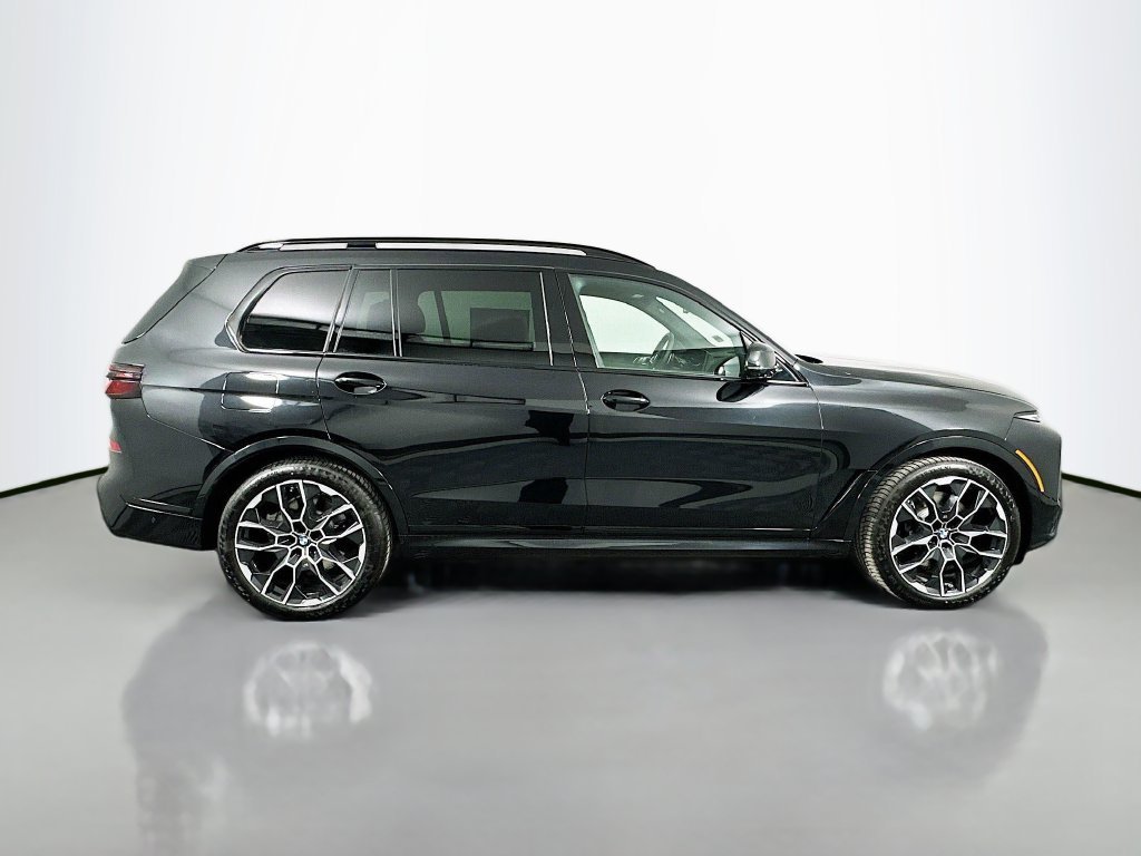Used 2026 Black Sapphire Metallic BMW xDrive40i image 4