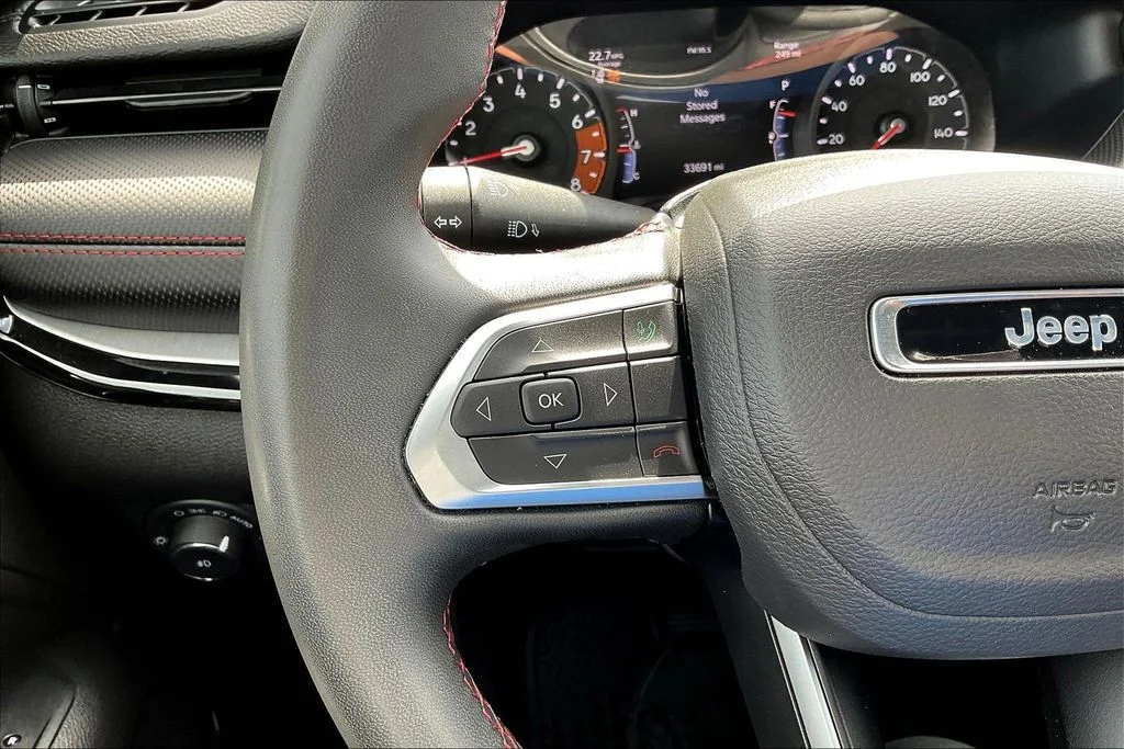 Used 2025 White Jeep Trailhawk image 14