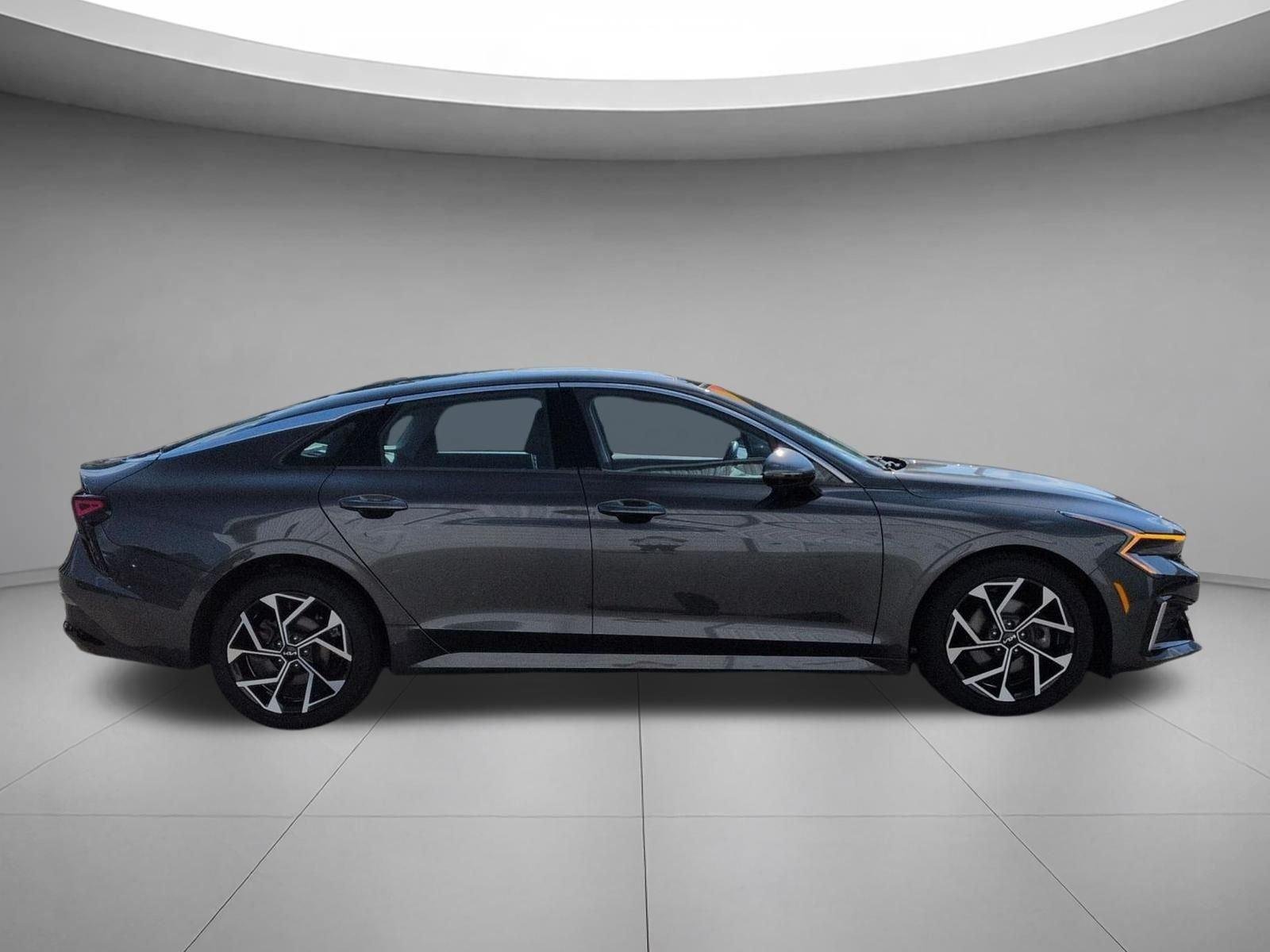 Used 2025 Interstellar Gray Kia EX image 6