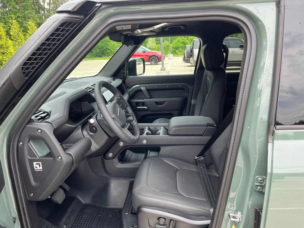 New 2026 Keswick Green Land Rover  image 10