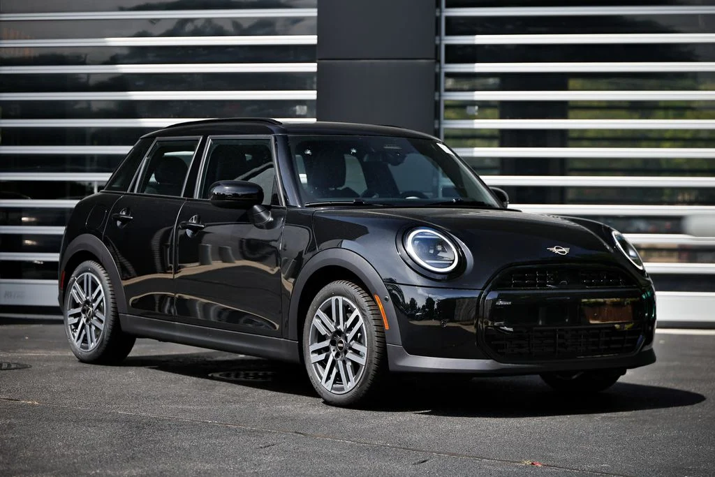 2026 MINI Hardtop's photo