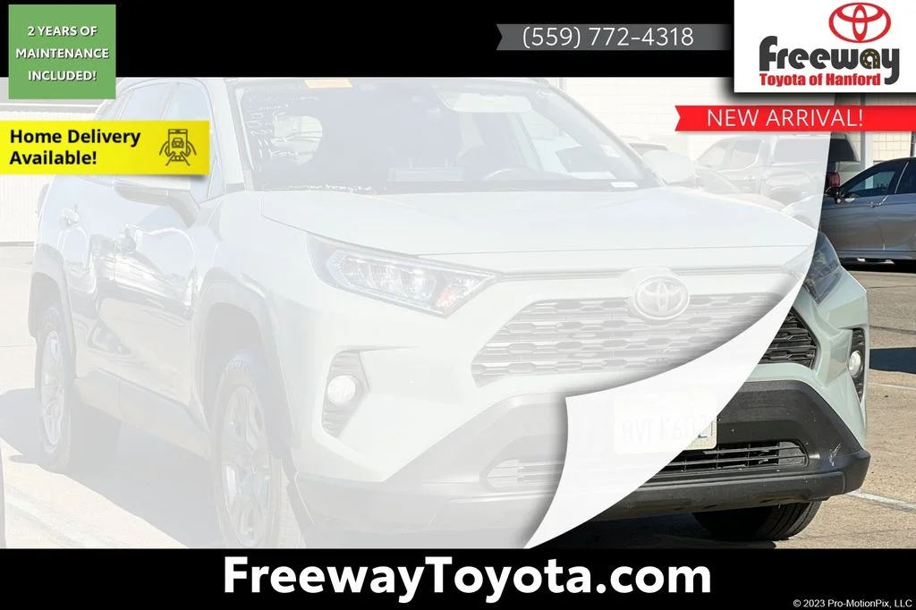 Used 2020  Toyota XLE image 1