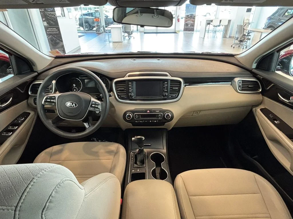 Used 2019 Red Kia LX image 26