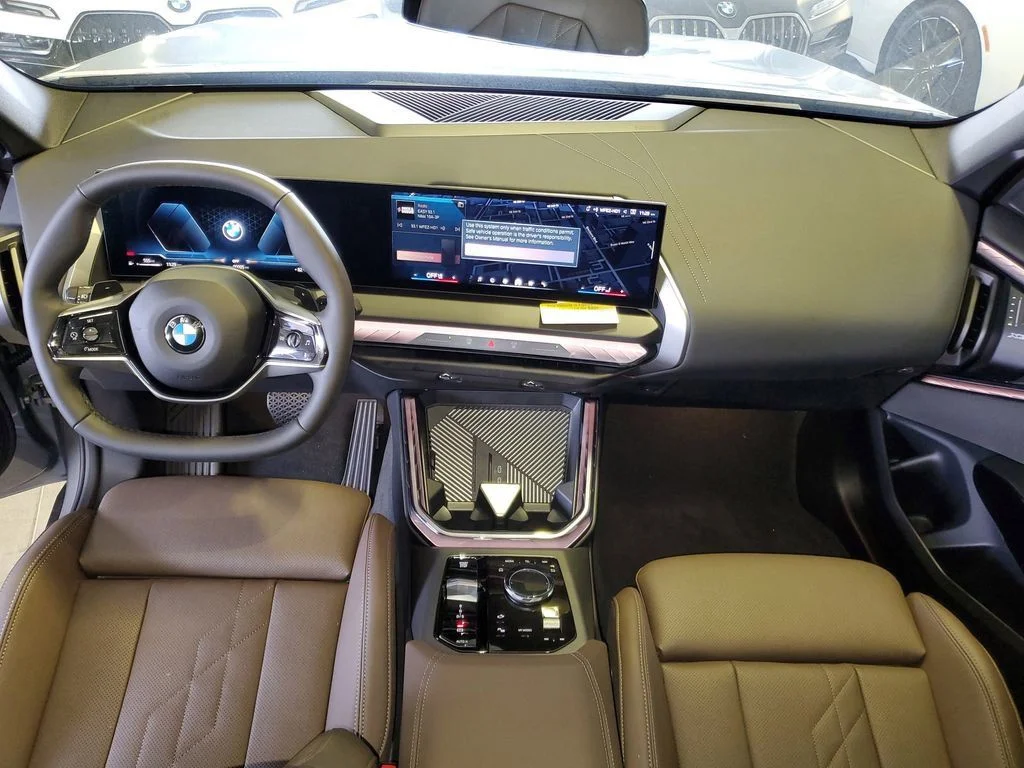 Used 2026 Skyscraper Grey Metallic BMW 30 xDrive image 13
