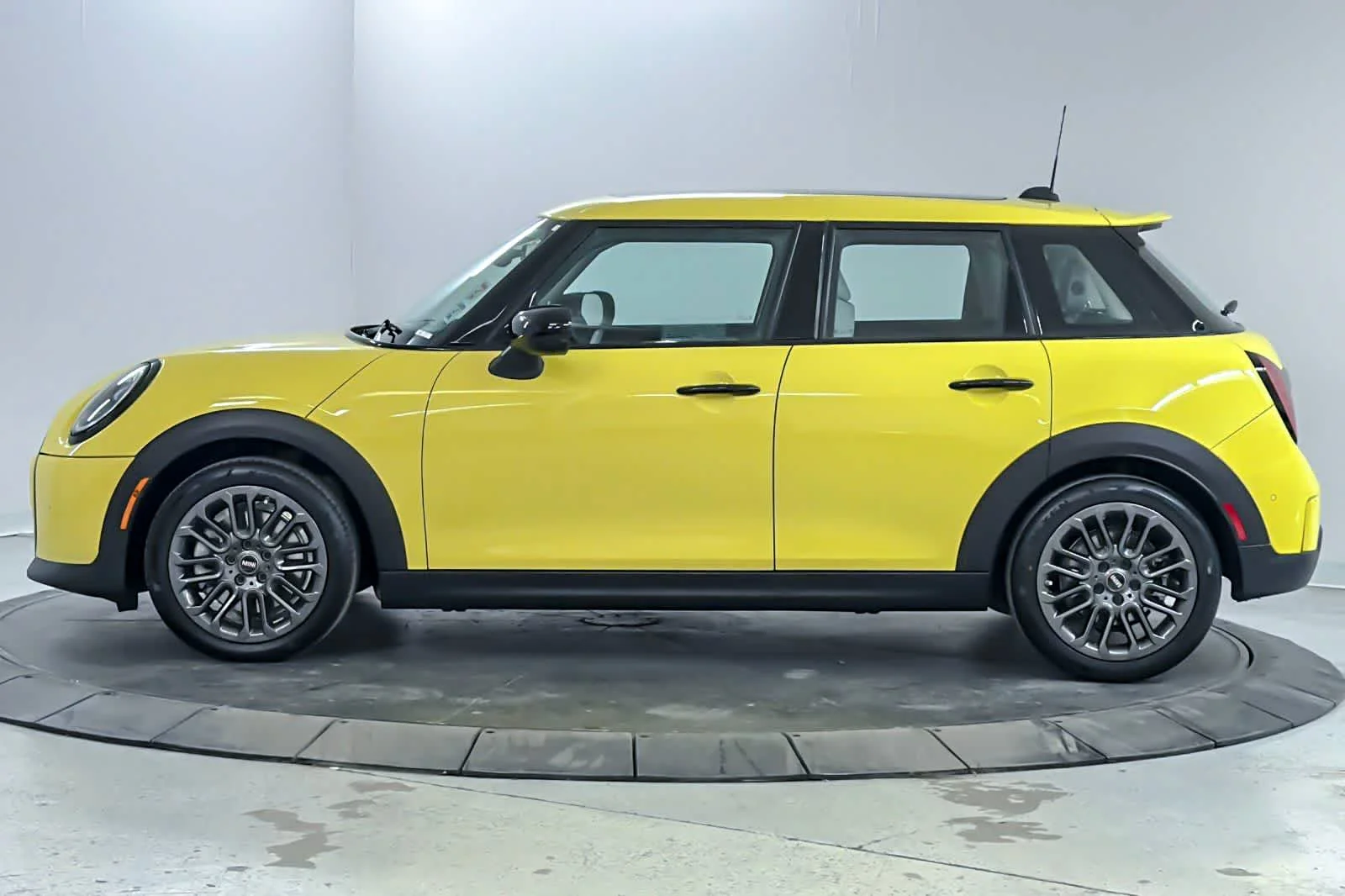 Used 2025 Sunny Side Yellow MINI Cooper S image 5