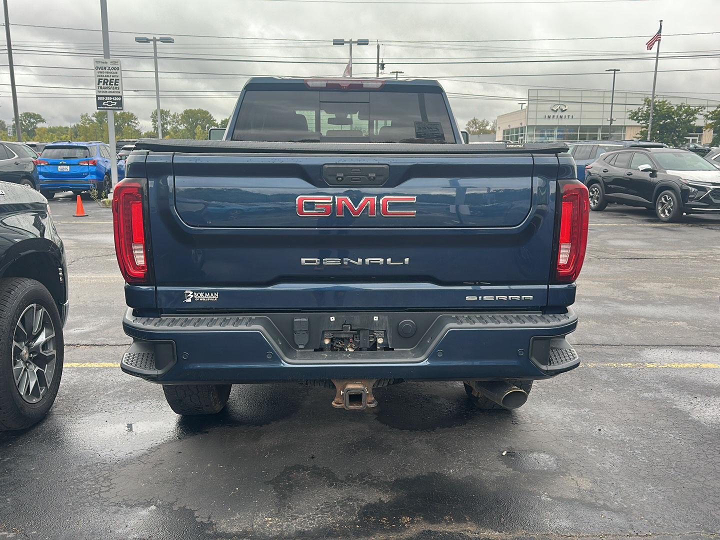 Used 2021 Pacific Blue Metallic GMC Denali image 3