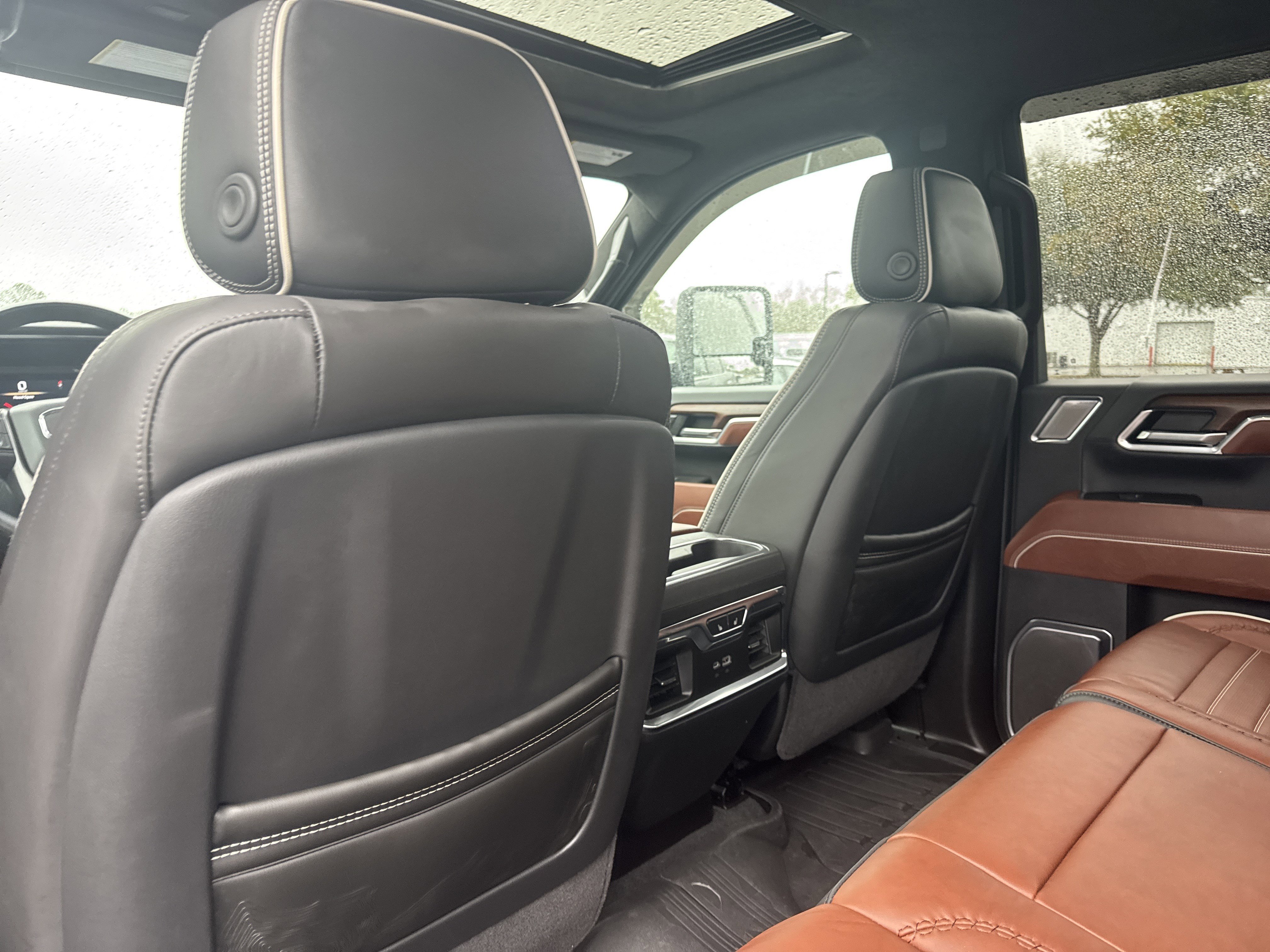 Used 2025 Sterling Metallic GMC Denali Ultimate image 26