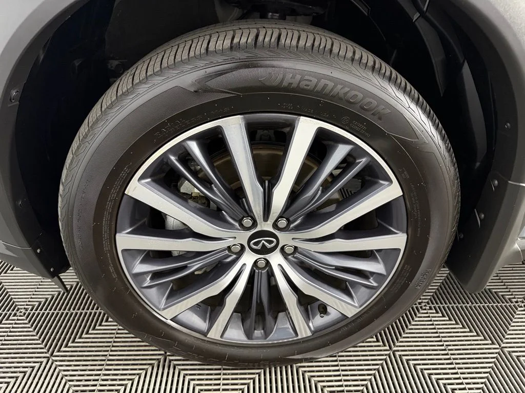Certified Used 2025 Gray INFINITI Sensory image 11