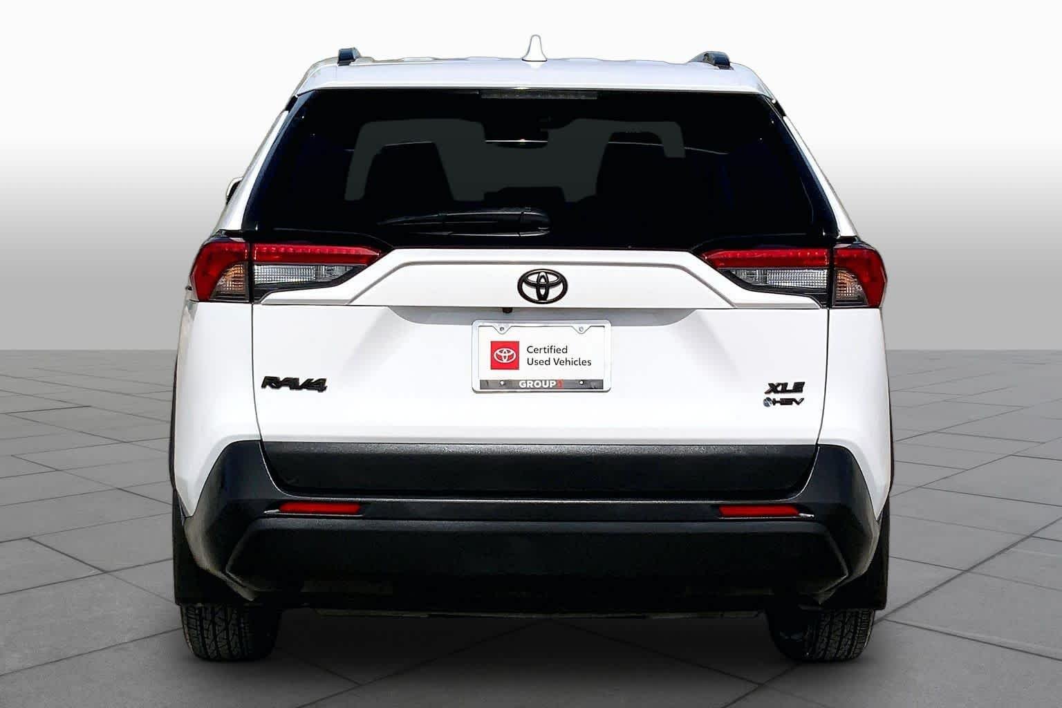 Used 2025 Ice Cap Toyota Hybrid XLE image 5