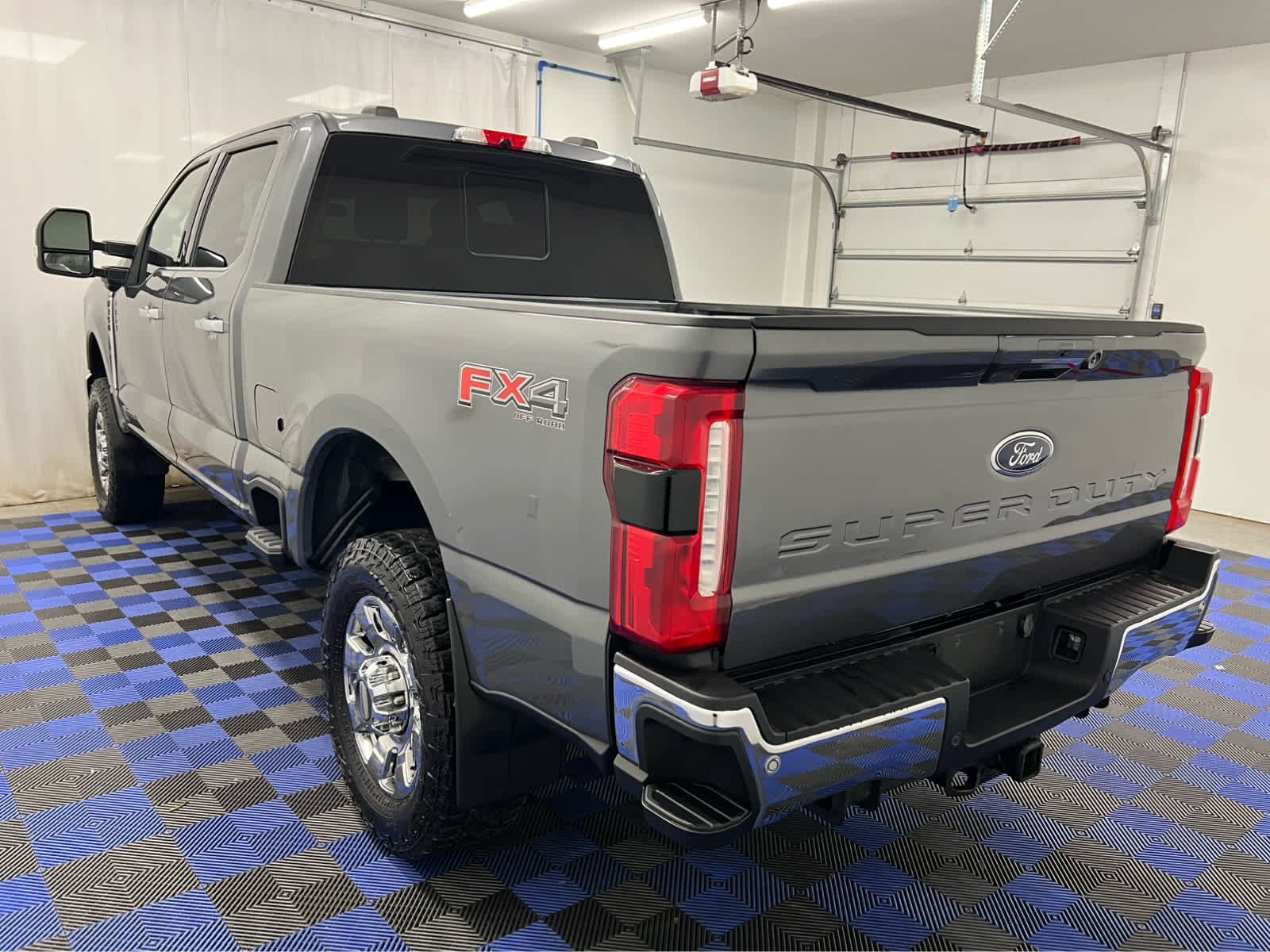 Used 2024 Carbonized Gray Metallic Ford LARIAT image 10