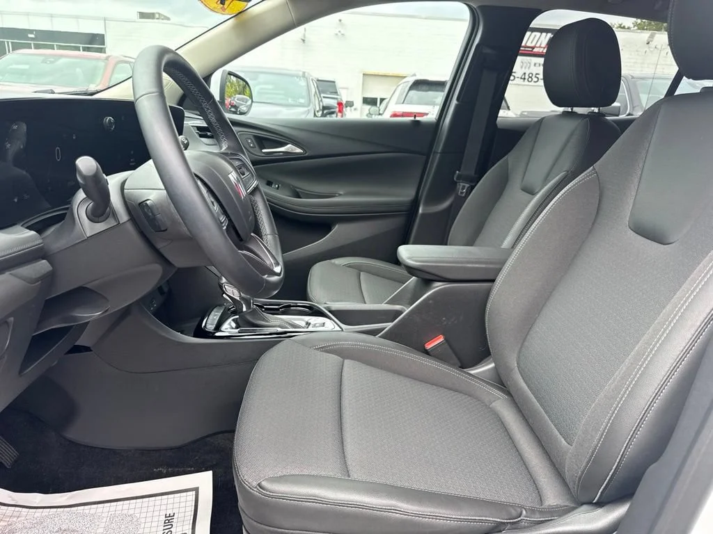 Used 2024 Summit White Buick Preferred image 9