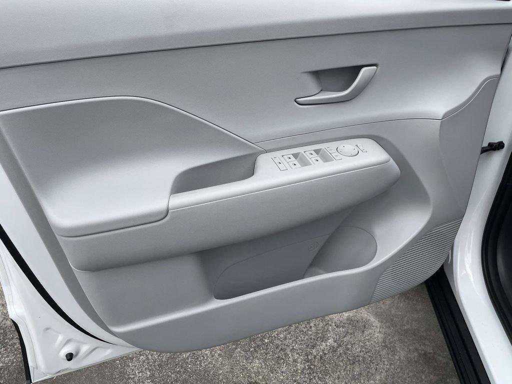 New 2026 White Hyundai SE FWD image 65