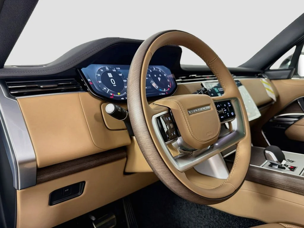 New 2026 Fuji White Land Rover SE image 9