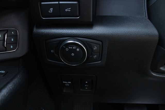 Used 2021 White Ford Limited image 10