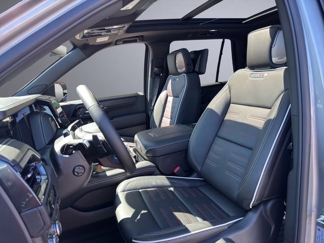 2026 GMC Yukon AT4 Ultimate - Photo 14