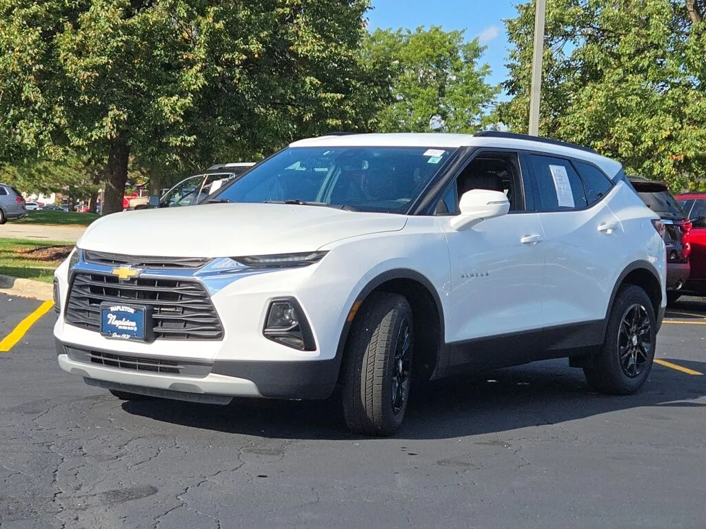 Used 2022 White Chevrolet LT image 5