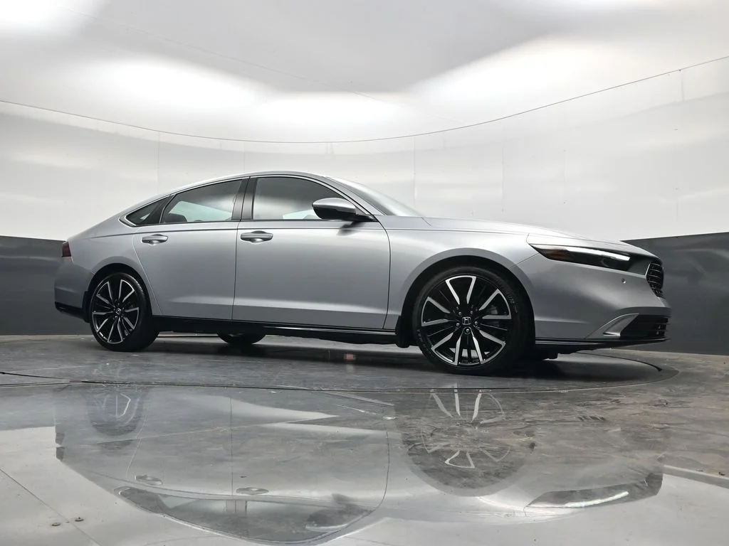 2025 Honda Accord Hybrid Touring - Photo 30