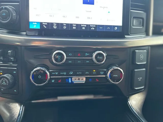 Used 2025  Ford King Ranch image 20