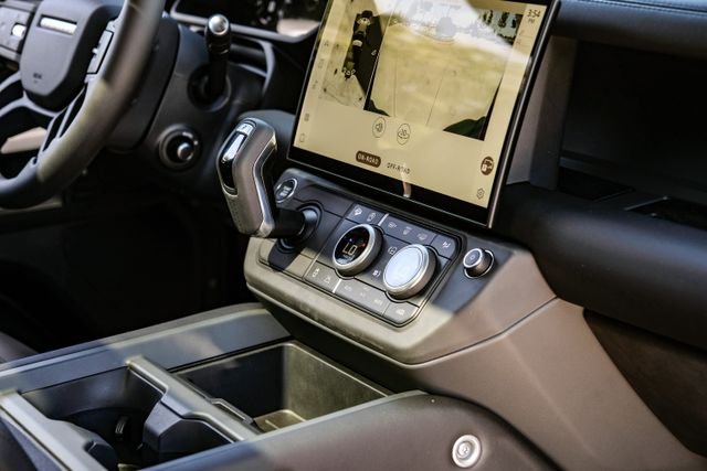 New 2026 Woolstone Green Land Rover S image 26