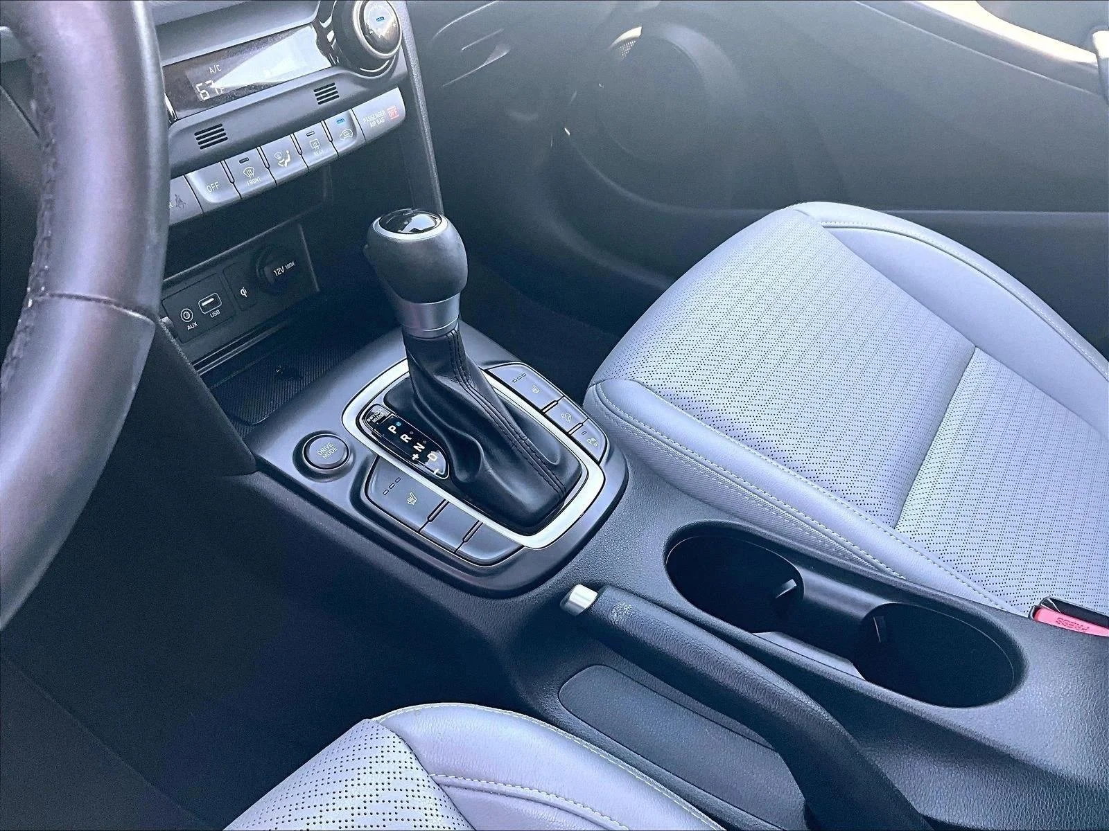 Used 2021 Chalk White Hyundai Ultimate image 14
