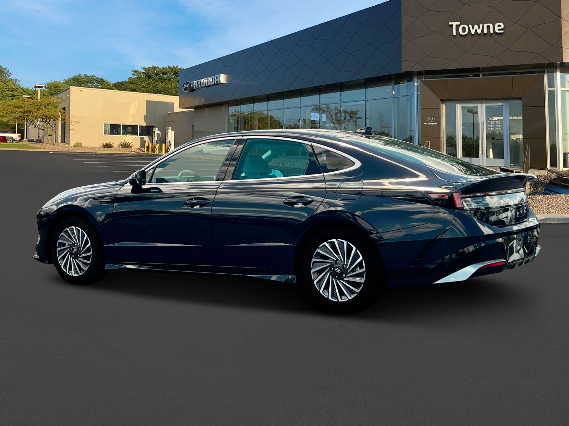 2025 Hyundai Sonata Hybrid SEL - Photo 4