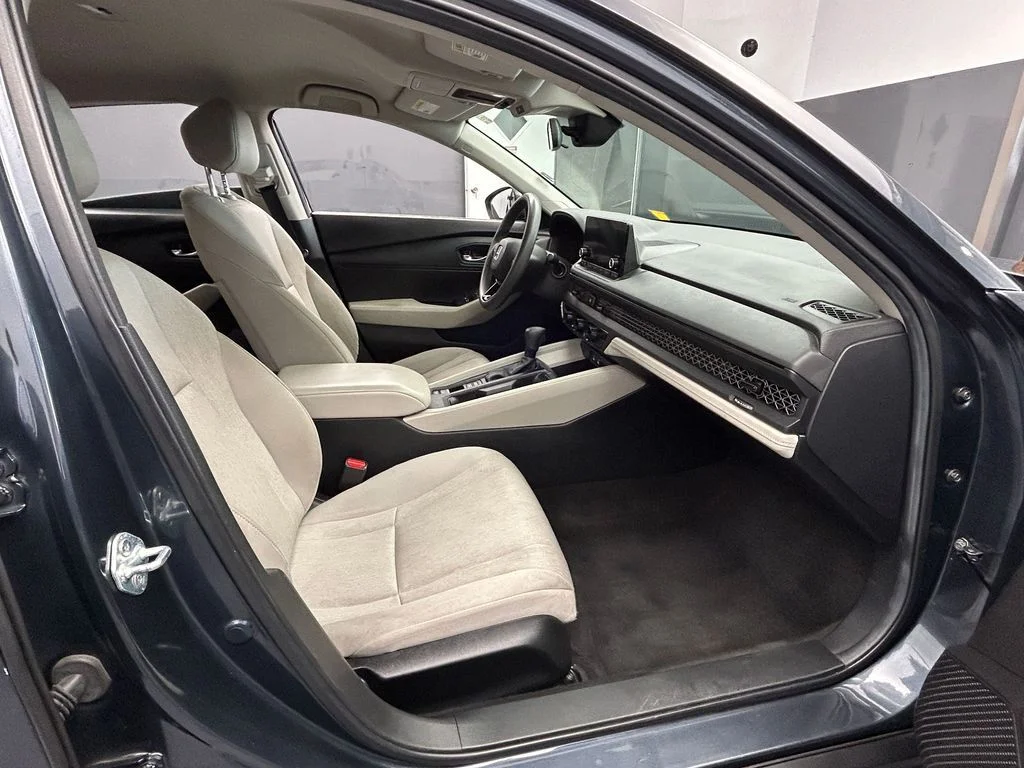 Used 2024 Gray Honda LX image 41