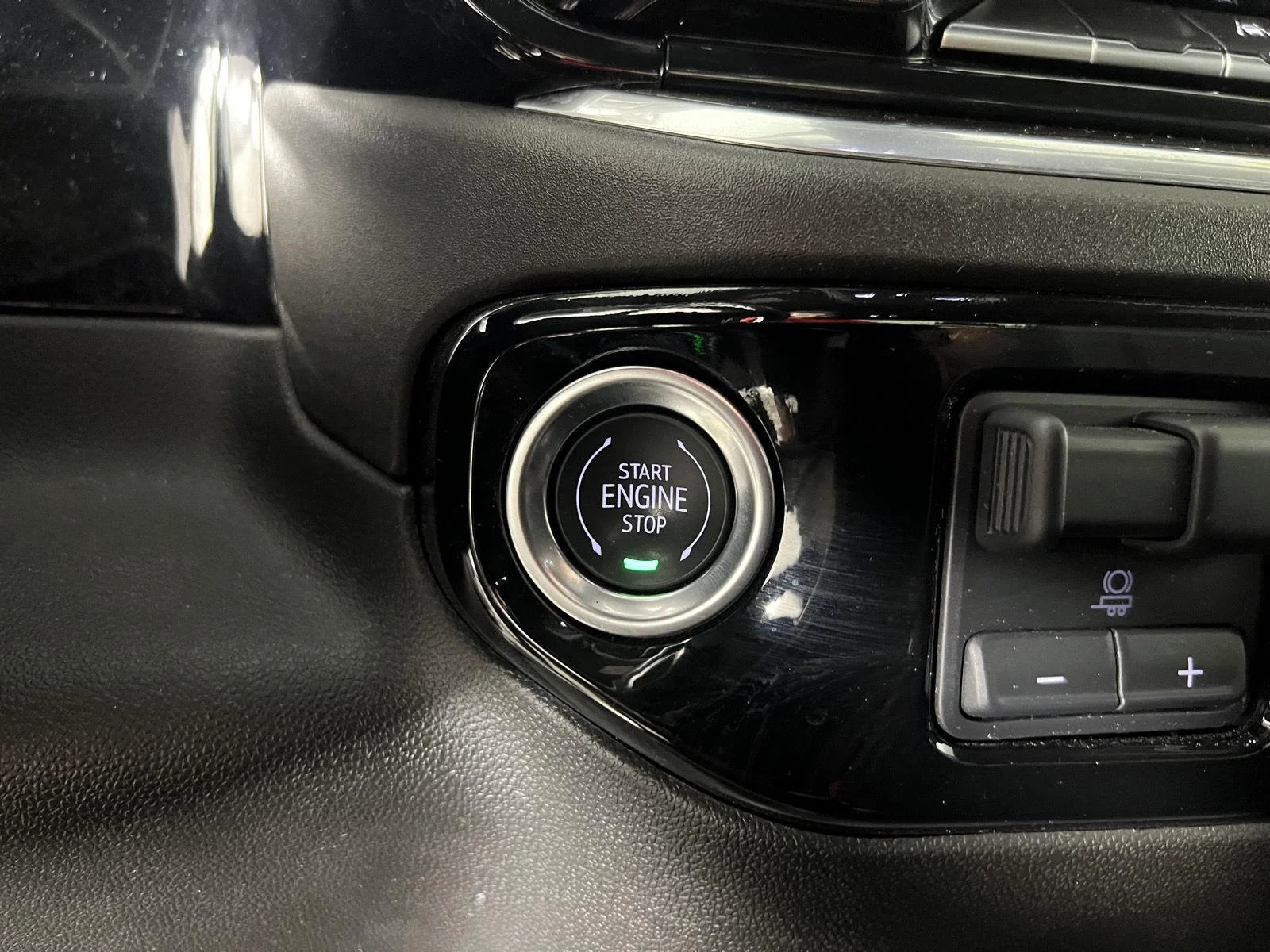 Used 2025 Black Chevrolet LT image 10
