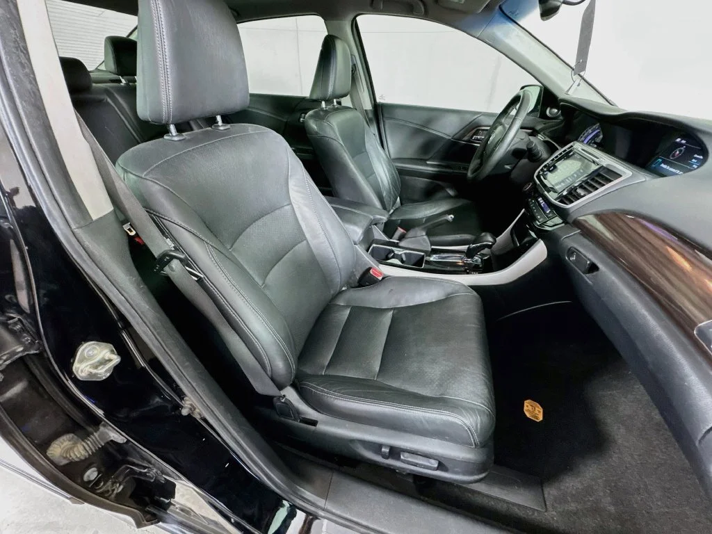Used 2016 Black Honda EX-L image 35