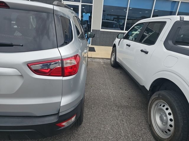 Used 2021 Silver Ford SE image 8