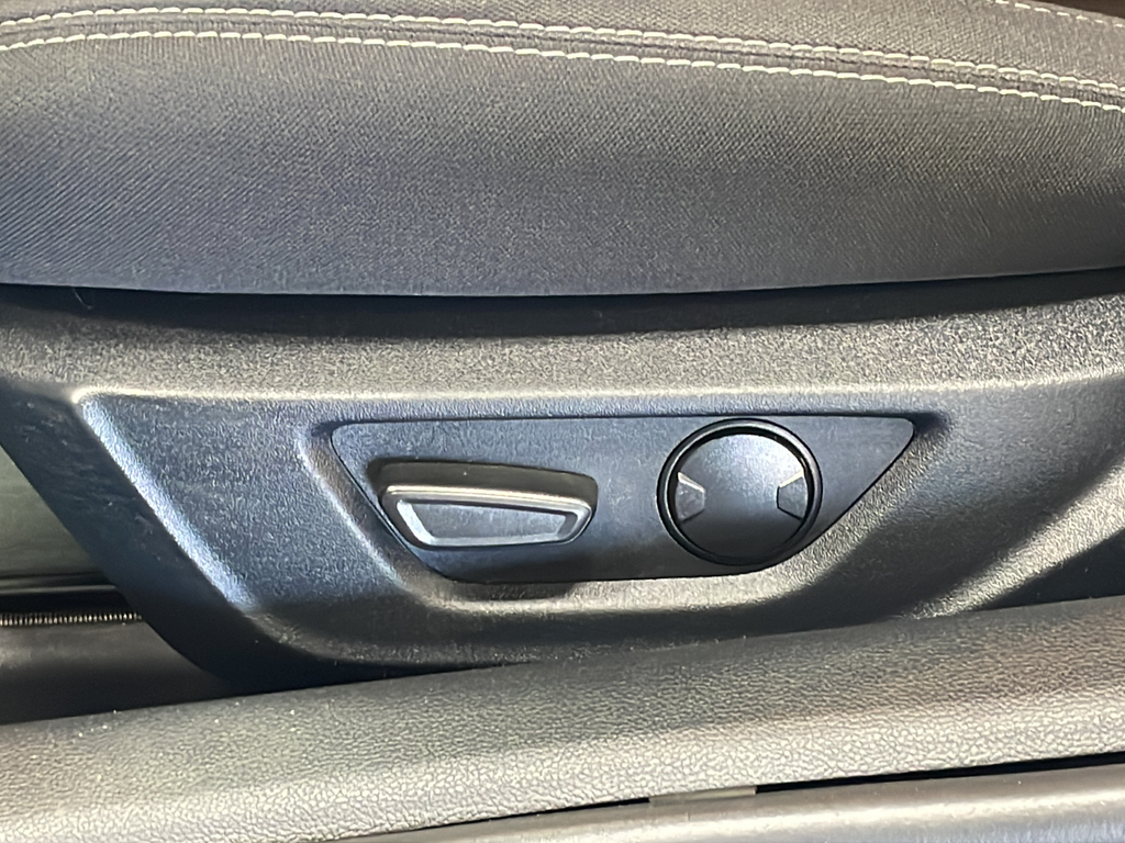 Used 2021 Blue Ford GT image 17