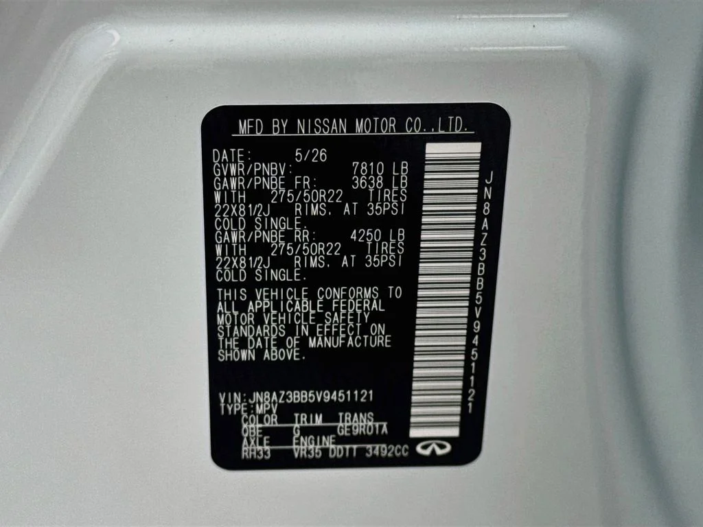 New 2027 RADIANT WHITE INFINITI Luxe 4WD image 35