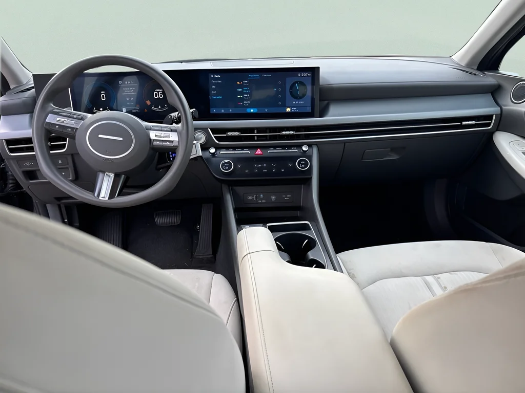 Used 2025 Abyss Black Hyundai SEL image 20