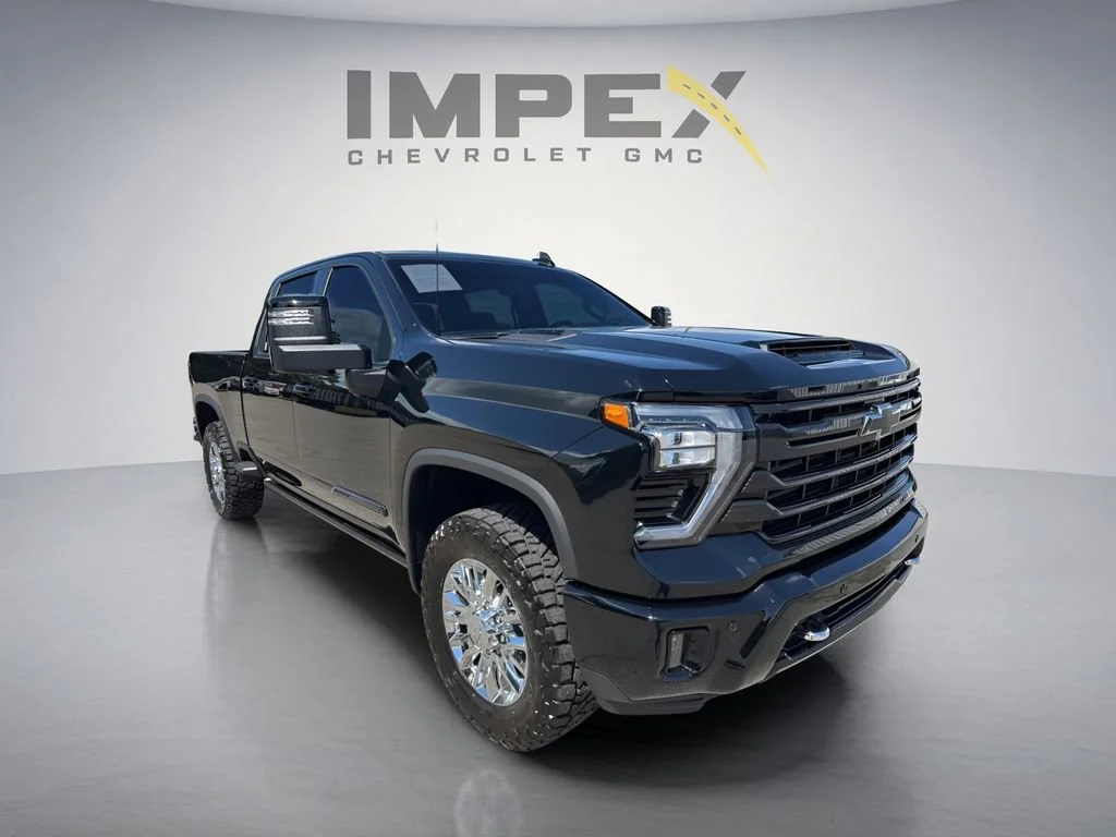Used 2026 Black Chevrolet High Country image 3
