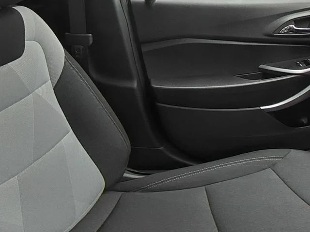 2026 Chevrolet Trax RS - Photo 37